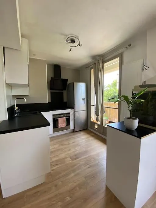 Appart T2 Cosy Renove En Centre Ville Avec Parking Aix-en-Provence Apartment