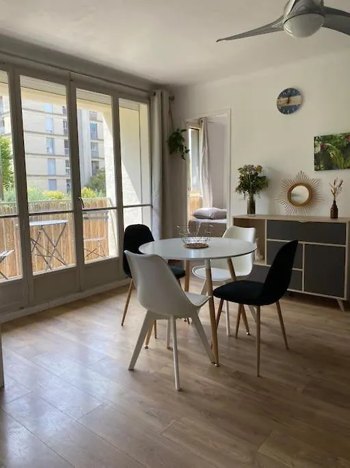 Appart T2 Cosy Renove En Centre Ville Avec Parking Aix-en-Provence Apartment